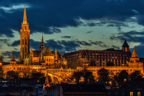 Tour classico della città di Budapest con jeep russa