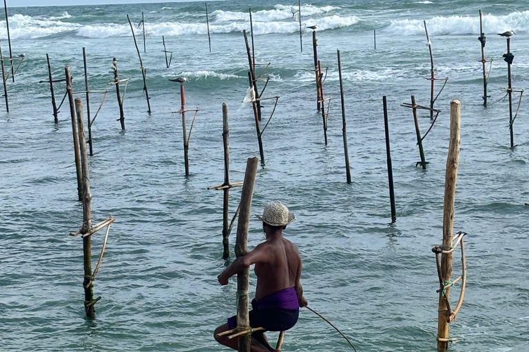 From Ahungalla, Kosgoda, or Bentota: Galle & Madu River Tour
