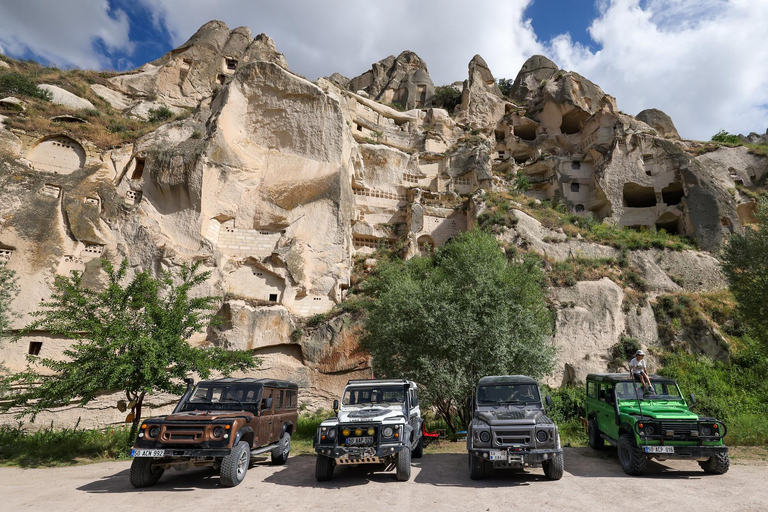 Capadocia: Excursión en Jeep Safari al Atardecer con Champán