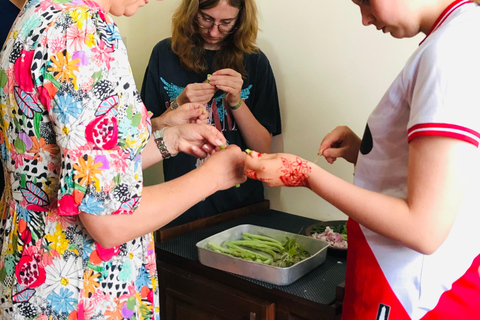 阿努拉德普勒：当地市场探访与草药米工坊体验