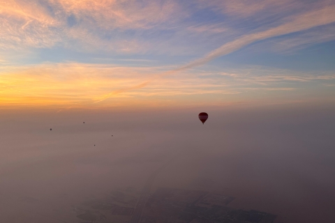 Dubaj: lot balonem na wielbłądzie i Falcon Photo