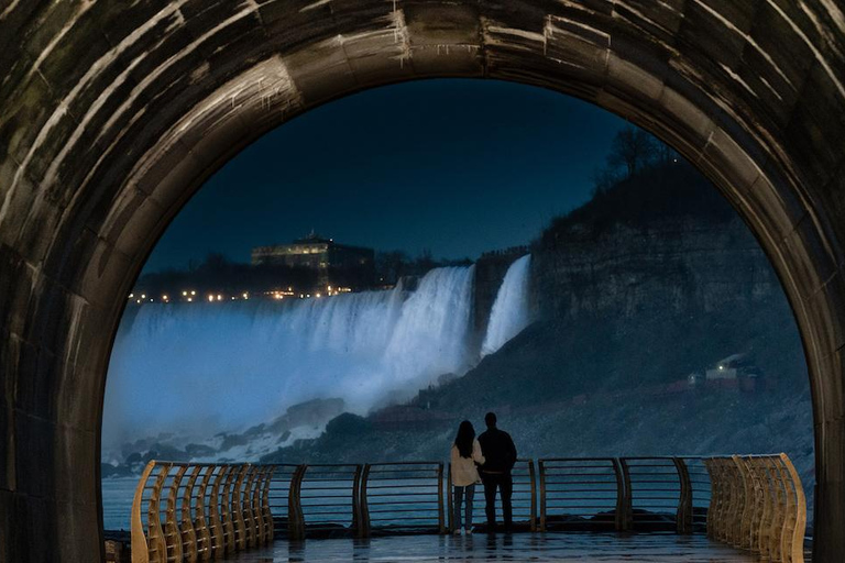 Niagara Falls: Niagara Parks Power Station & Tunnel at Night