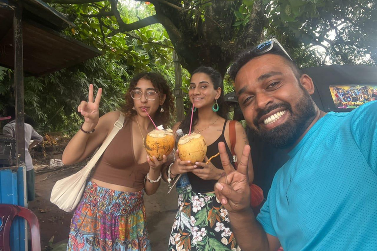 Kandy: Colonial History, War Cemetery & Royal Gardens Tour