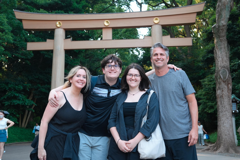 Tokyo Private Local Walking Tour (Must See Places in 1 Day) 4 Hours Option