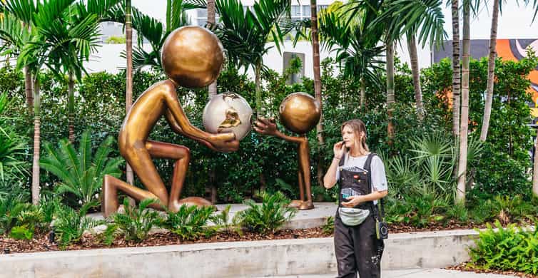 Miami: Wynwood Walls, Galleries, and Murals Guided Tour photo 7