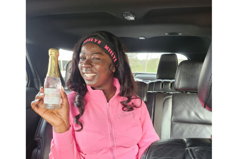 Saint Lucia: Private Airport Transfer with Champagne Welcome