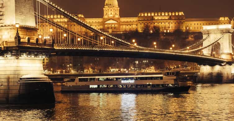Budapest: By Night Sightseeing Cruise with Welcome Drink photo 9