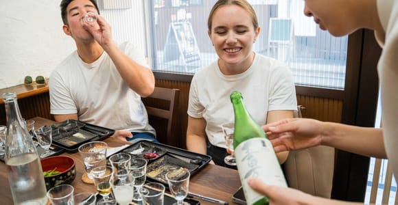 Kyoto: Insider-Sake-Erlebnis mit 7 Verkostungen und Snacks