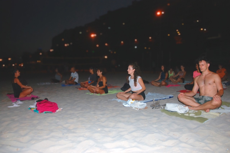 Alicante: Yoga, Mindfulness y Paddle Surf at Postiguet Beach Alicante: Yoga, Mindfulness y Paddle Surf at Postigue Beach
