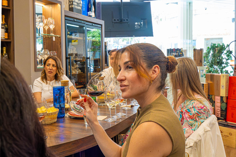 Malaga: Spanish Wine Tasting with 5 Wines and Pairing Tapas