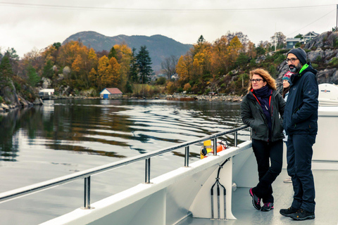 Stavanger: Sceniczny rejs po fiordach do Lysefjord i PreikestolenStavanger: Lysefjorden i Preikestolen – malowniczy rejs