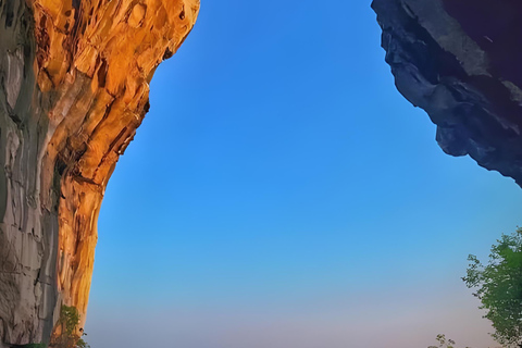 Guilin: Chuanshan cave Tour with Sunset Views
