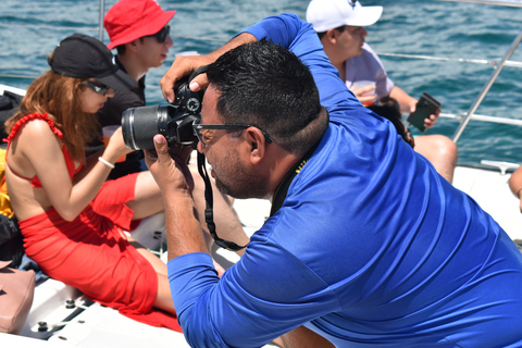 Isla Mujeres: Catamaran with open bar and snorkel in El Meco Only Entrance No Transportation