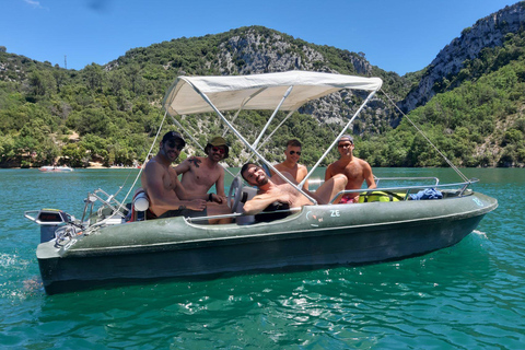 Desde Aix: Lavandas y picnic en barco en las Gargantas del VerdonDesde Aix: Lavandas y picnic en barco en el Gran Cañón