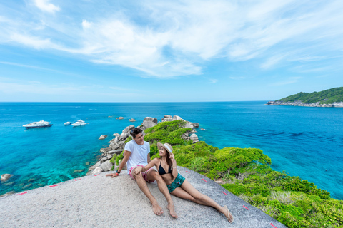 Von Ao Nang: Similan Inseln Bootsfahrt mit Transfer &amp; Essen