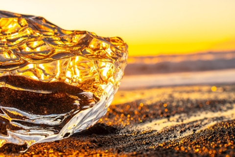 Reykjavík: Gletscherlagune, Diamant- &amp; Schwarzer Strand auf Chinesisch钻石沙滩&amp;冰河湖一日游（从您选择的指定地点接送）