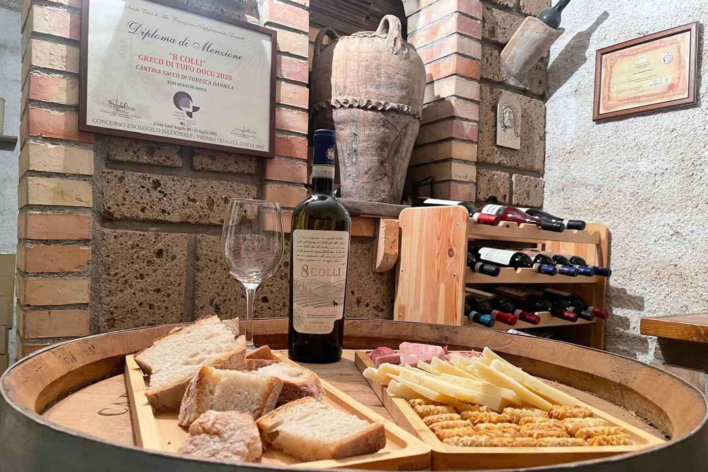 Aperitivo e degustazione di vini in vigna alla Cantina Sacco