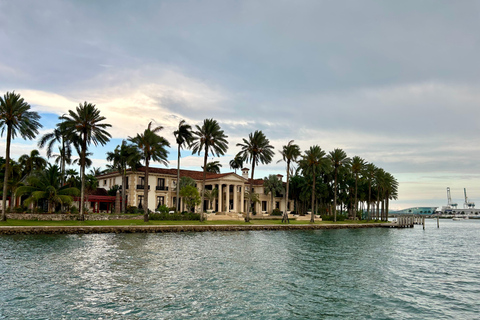 Miami: Passeio de barco &quot;Millionaire Homes&quot; com bar Mojito a bordo