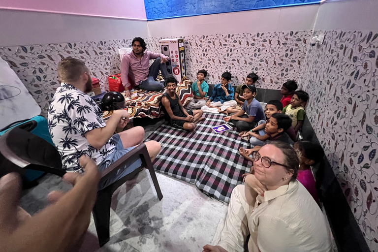 Dîner avec une famille indienne locale dans une maison indienneDîner végétarien