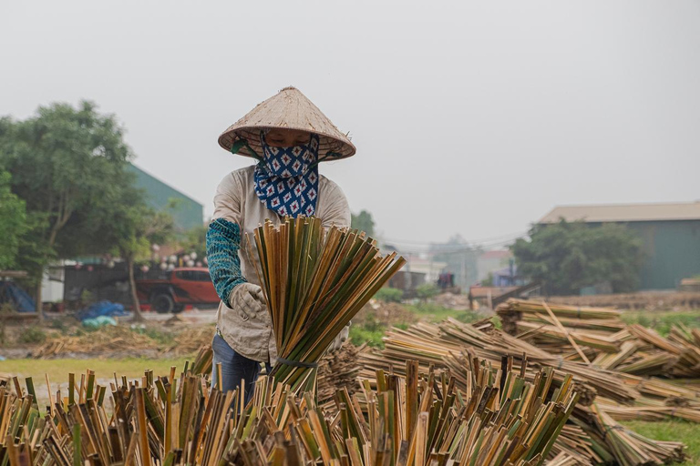 Hanoi: Quang Phu Cau Incense Village Photography Tour