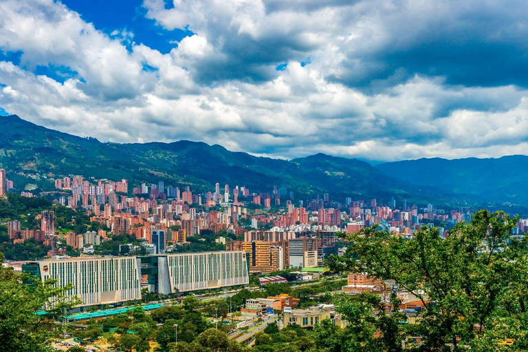Medellín: Private Stadtrundfahrt, lokale Sehenswürdigkeiten und Comuna 13