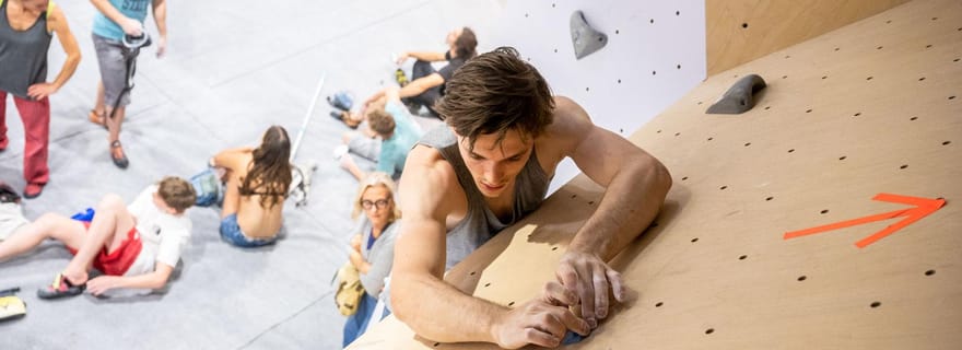 Paris - Bercy Village - Accès 1 journée d'Escalade sans limite