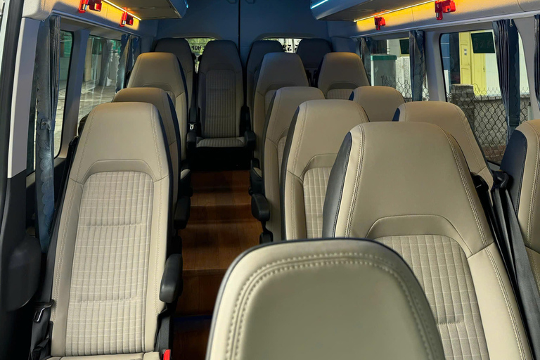 Private Car: Noi Bai Airport (HAN) / Ha Noi To Sapa MPV/SUV (4 people + 4 bags) - Comfortable class