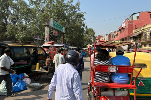 Visite privée de la vieille et de la nouvelle ville de Delhi - 4 à 8 heuresJournée complète - Old and New Delhi - 8 heures (sans entrées)