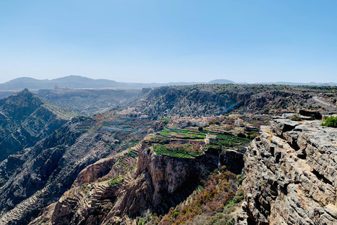 From Muscat: Rose tour in Jebel Akhdar with lunch