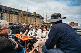 Copenaghen: canali antichi e gemme nascoste - Tour sociale in barca
