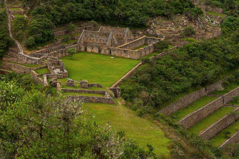 Choquequirao la Ciudad Inca Olvidada | 5D - Cabañas |