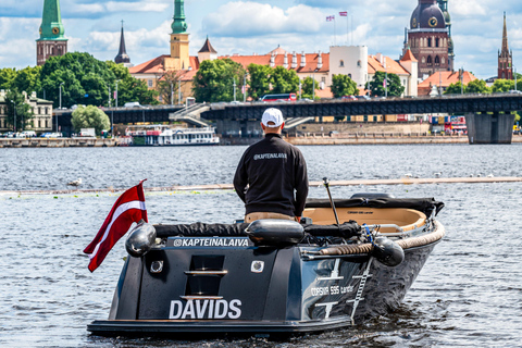 Riga: Private Boat tour cruise Riga City Panorama (30 min)