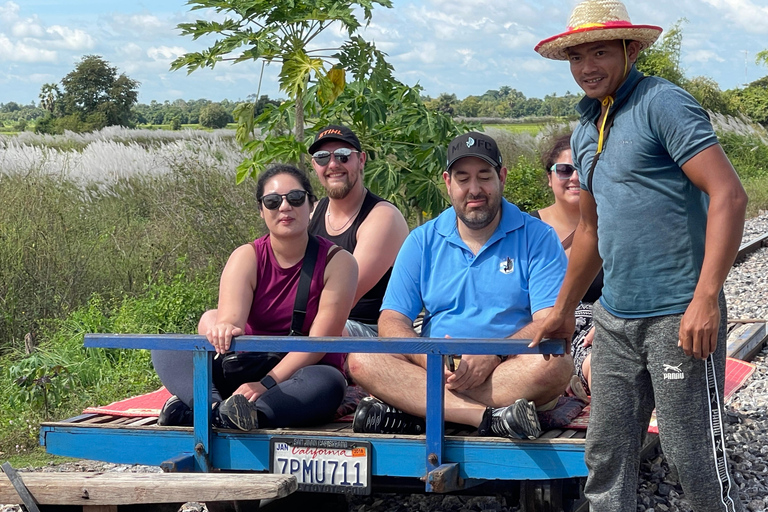 Siem Reap to Battambang: Bamboo Train and Bat Cave