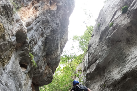 Vanuit Mostar: Via Ferrata BlagajVia Ferrata Blagaj: ervaar adrenaline met ons