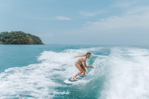Phuket: Privates Wakesurf-Erlebnis mit dem Malibu Boot2 Stunden Verleih