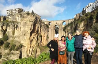 Von Sevilla: Pueblos Blancos, Ronda & Olivenöl-Tour