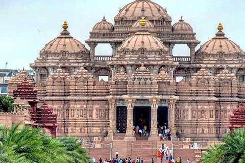 Nuova Delhi: tour serale privato del tempio di Akshardham con spettacolo di luciTour di Nuova Delhi con spettacolo di luci ad Akshardham