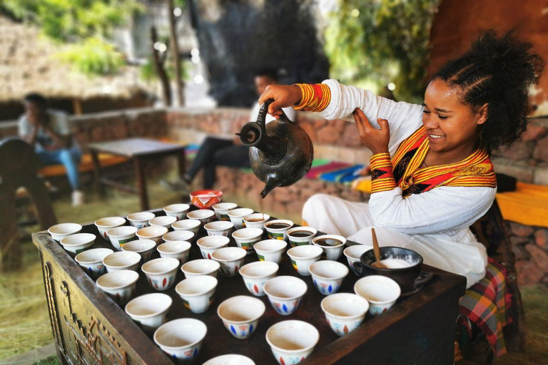 Addis Ababa: Guided City Tour with Lunch and Jazz Night