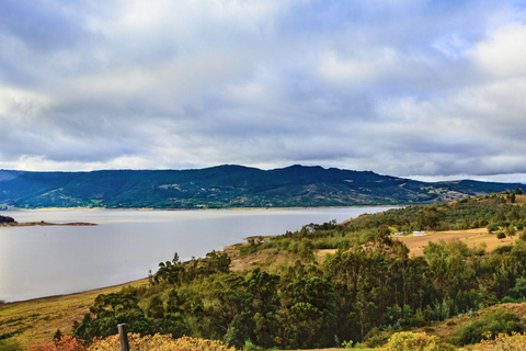 Bogotá: stadshighlights en Guatavita El Dorado-meer dagtourBogotá: hoogtepunten van de stad en Guatavita El Dorado-meer dagtour