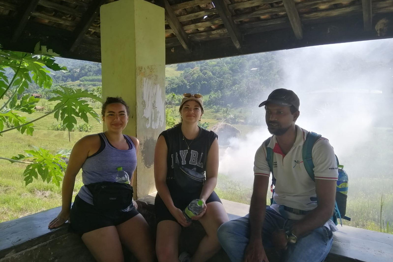 Kandy: Knuckles Mountain Range Full-Day Hike with Lunch