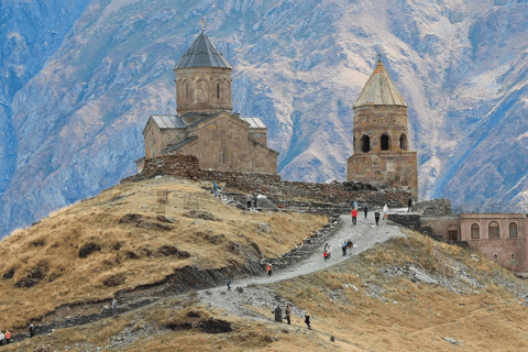 Från Tbilisi: Gudauri, Kazbegi RundturFrån Tbilisi: Privat tur Gudauri, Kazbegi