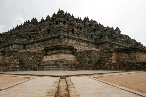 Borobudur Tour: garanterar klättring upp på toppen av tempelstrukturen