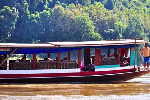 Från Luang Prabang: Långsam båt till Huay Xai 2 dagar, 1 natt