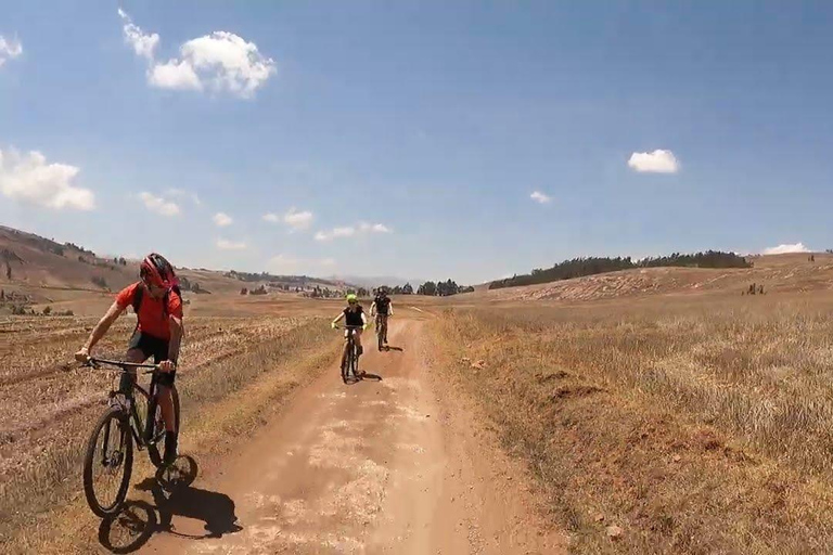 Cusco: Saqsaywaman and City Highlights Bike Tour