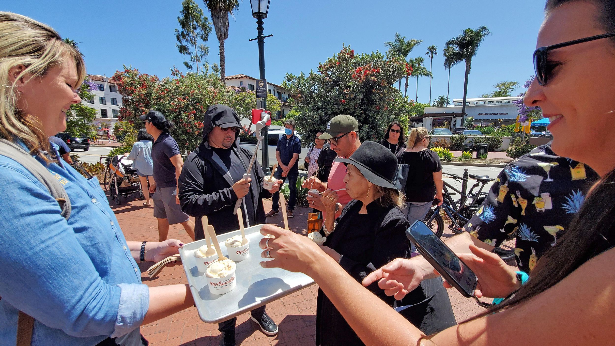 Santa Barbara: Funk Zone Food & Photo Tour
