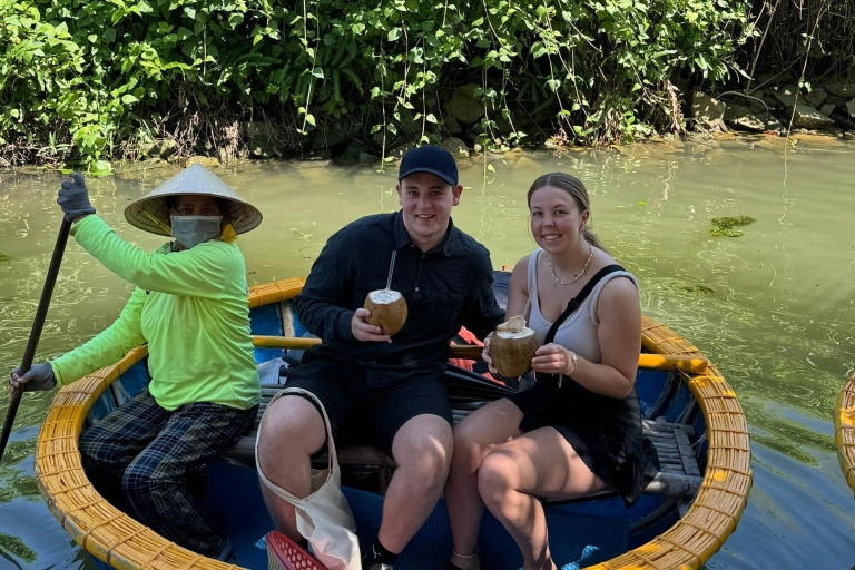 Paseo en barca cesta por el bosque de cocoteros de Hoi An