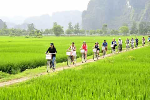 Ninh Binh : visite guidee a velo, cours de cuisine et promenade en barque