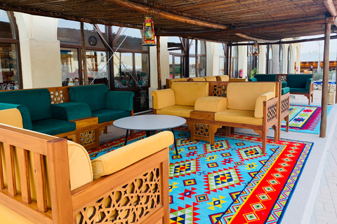 Monster Bus Wüstensafari mit Tagespass im Al Majles Resort