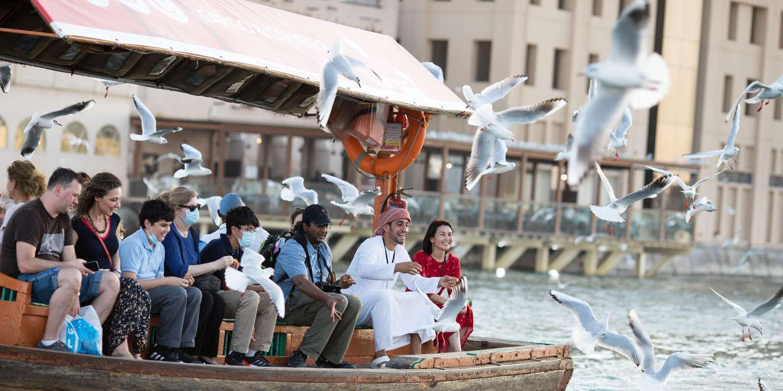 ドバイ：旧市街、クリーク、博物館、スーク、屋台料理ツアー | GetYourGuide