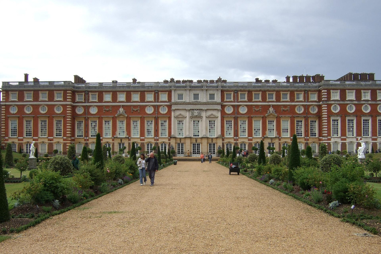 Windsor Castle Hampton Court Palace Private Tour with Pass